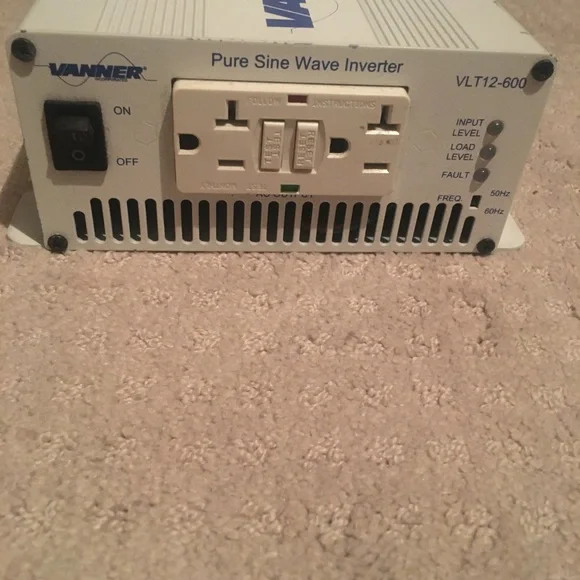 Last one. White 600 Watt Inverter. - Picture 4 of 4